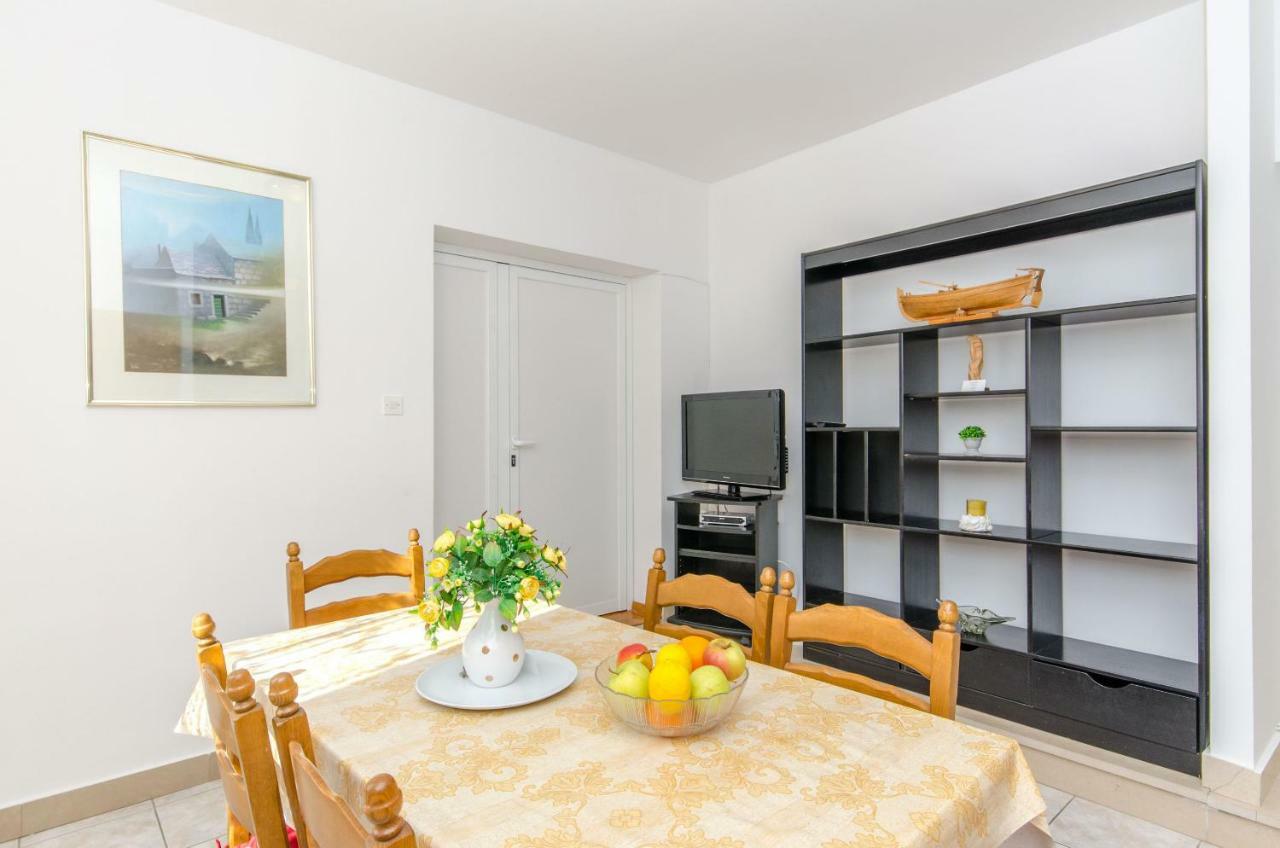 Apartments And Room Sun & Sea Podgora Exterior foto
